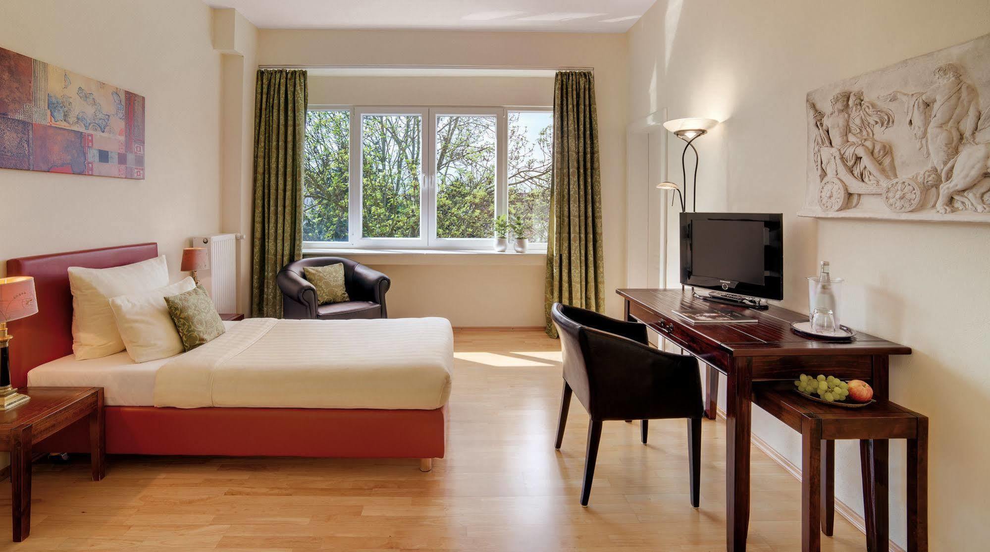 Hotel Villa Medici Bad Schönborn Extérieur photo